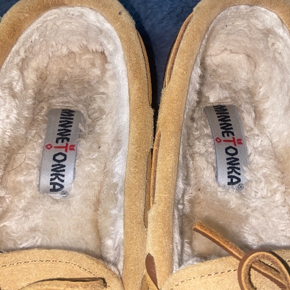 Minnetonka Moccasin SZ 8 - Picture 4 of 4